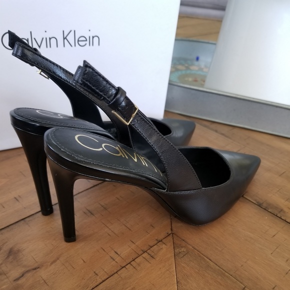 🆕️ Calvin Klein Pumps - Picture 5 of 7